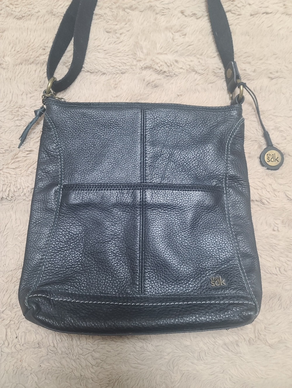 the sak Iris Pebble Black Leather Crossbody Bag